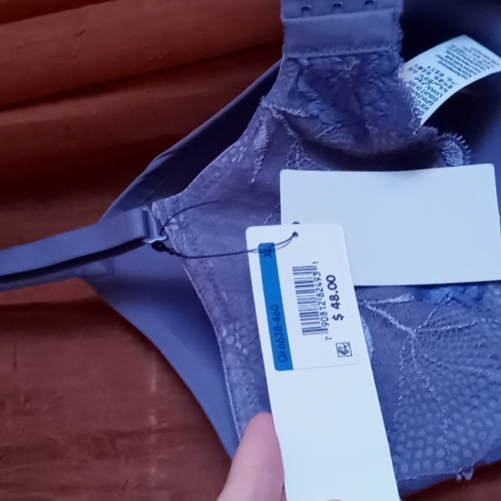 •Calvin Klein Wirefree Two-Way Convertible Bralette - Picture 12 of 13